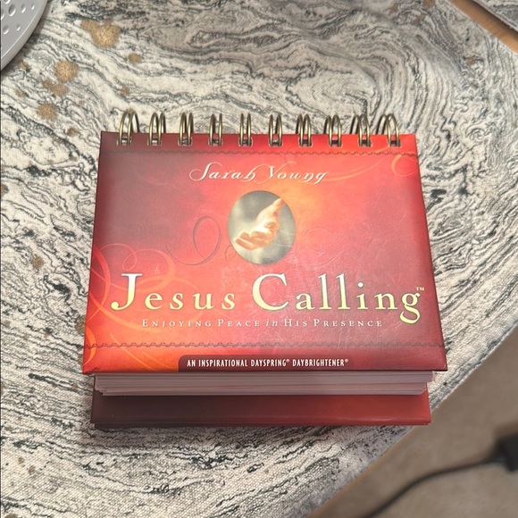 Jesus Calling Inspirational DayBrightener enjoying peace in his presence - Picture 1 of 3